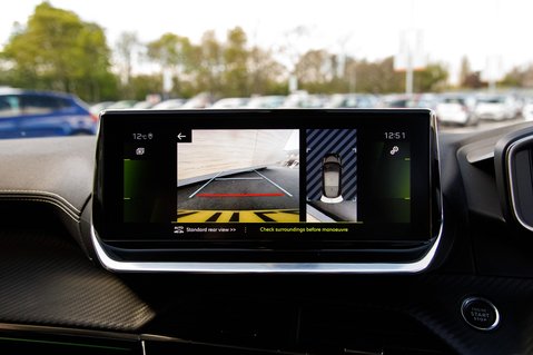 Peugeot 208 PURETECH GT S/S 29