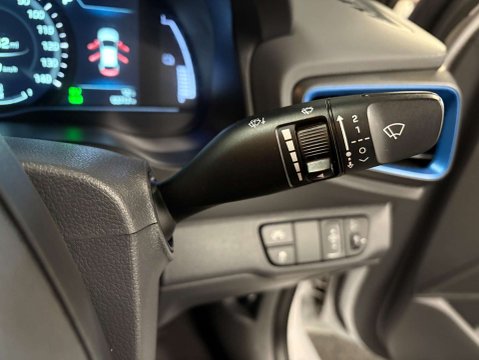 Hyundai IONIQ 1.6 IONIQ Premium FHEV Semi-Auto 5dr 22