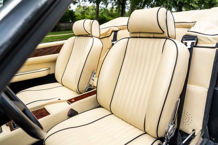 Aston Martin V8 Vantage X-Pack Volante 31
