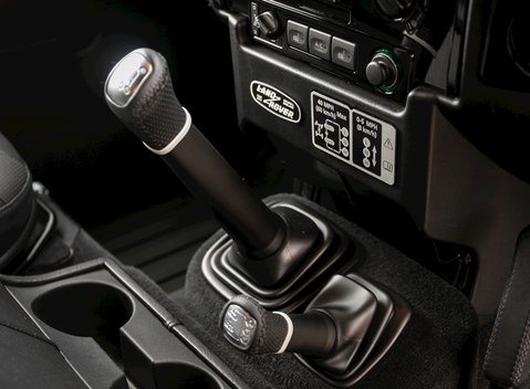 Land Rover Defender 90 Adventure Edition 19