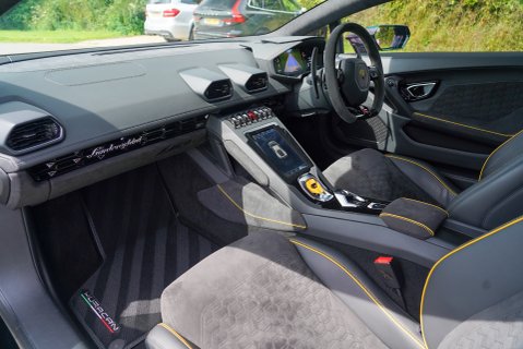 Lamborghini Huracan LP 610-2 EVO 8