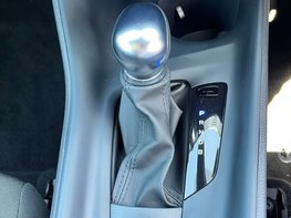 Toyota C-HR 1.8 C-HR Icon HEV CVT 5dr 46