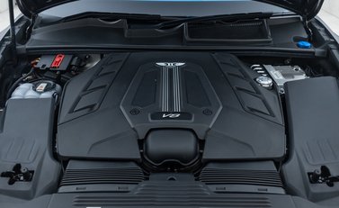 Bentley Bentayga V8 First Edition 41