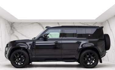 Land Rover Defender SE 3