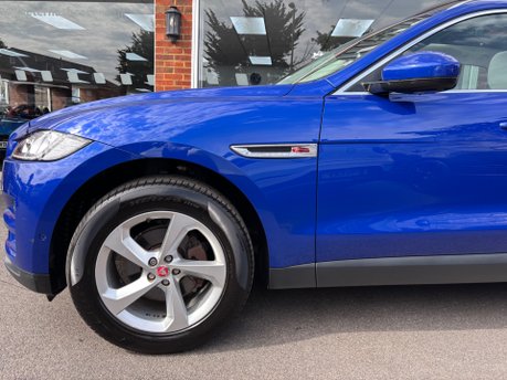 Jaguar F-Pace 2.0 P250i Portfolio SUV 5dr Petrol Auto AWD Euro 6 (s/s) (250 ps) 9