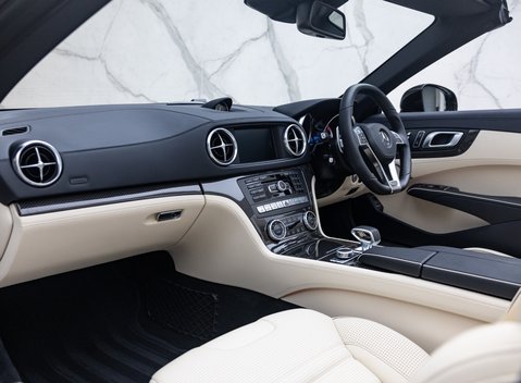 Mercedes-Benz SL Class SL63 AMG 22
