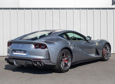Ferrari 812 Superfast 7