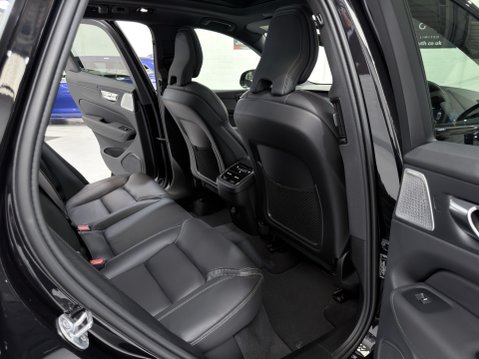 Volvo XC60 B5 ULTRA BLACK EDITION AWD 67