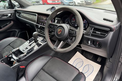 Porsche Macan GTS PDK -BURMESTER HIGH END -PAN ROOF -GTS SPORT PACK-PTV PLUS -£19K EXTRAS 41
