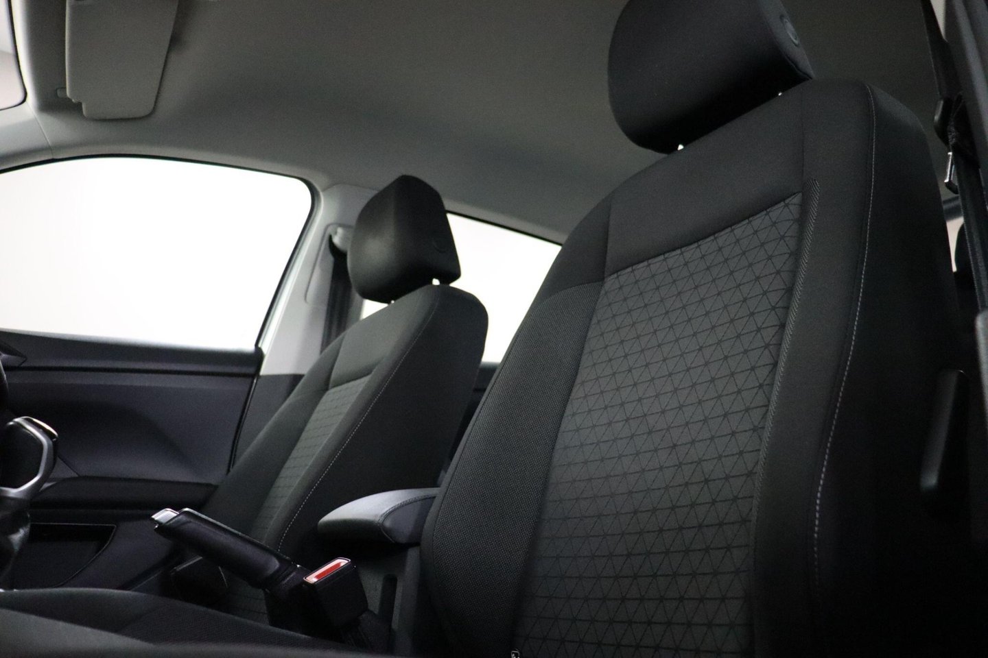 2019 Volkswagen T-Cross — image 31