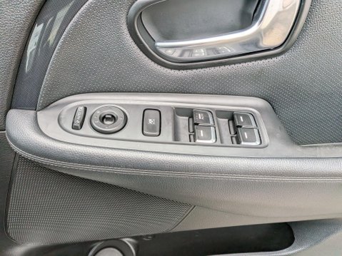 Kia Carens 1.7 CRDi EcoDynamics 3 Euro 5 (s/s) 5dr 18