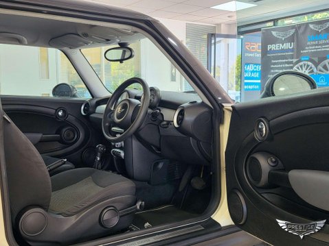 Mini Hatch 1.6 Cooper Steptronic Euro 4 3dr 42