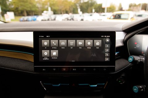MG MG5 TROPHY 17