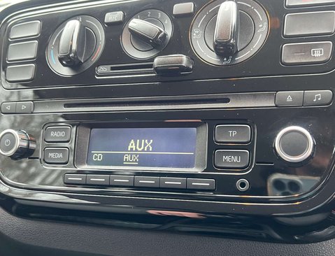 Volkswagen Up 1.0 Move Up 3dr 27