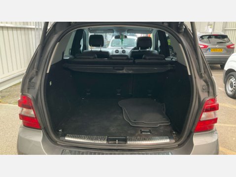 Mercedes-Benz M Class 3.0 ML300 CDI V6 BlueEfficiency Sport SUV 5dr Diesel G-Tronic 4WD Euro 5 (2 12