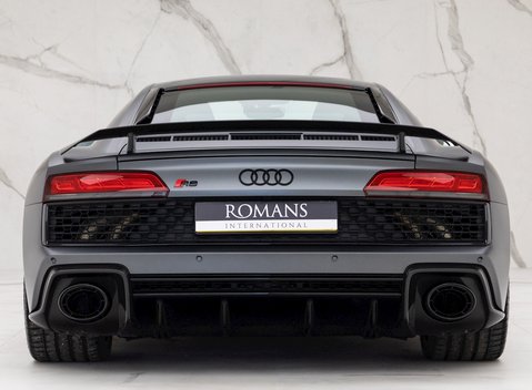 Audi R8 V10 Performance Carbon Black 5