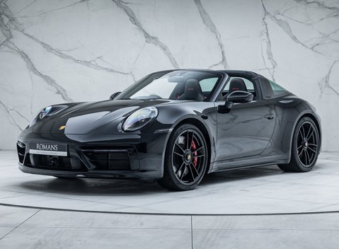 Porsche 911 Targa 4 GTS (992) 1