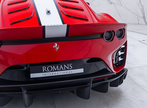 Ferrari 812 Competizione 39