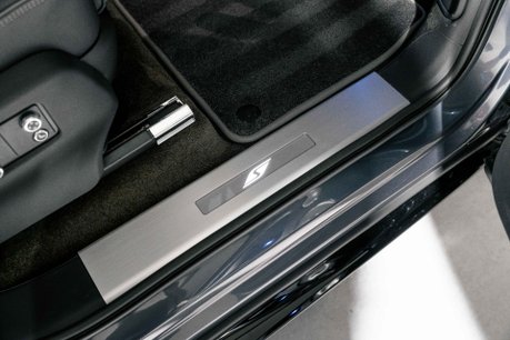 Bentley Bentayga V8 S. NOW SOLD. SIMILAR REQUIRED. PLEASE CALL 01903 254800. 29