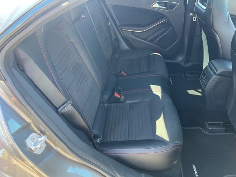 Mercedes-Benz CLA Class CLA 220 D AMG LINE AUTOMATIC 6