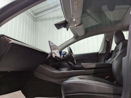 Tesla Model 3 Model 3 Long Range AWD 4WD 4dr 54