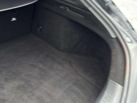 Mercedes-Benz CLA Class 2.1 CLA 220 WhiteArt D Auto 5dr 41