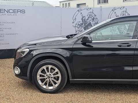 Mercedes-Benz GLA GLA200 SE 5