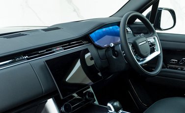 Land Rover Range Rover P530 SV 16