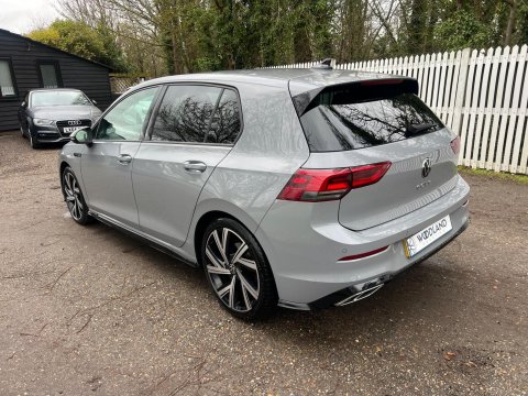 Volkswagen Golf R-LINE TDI DSG 16