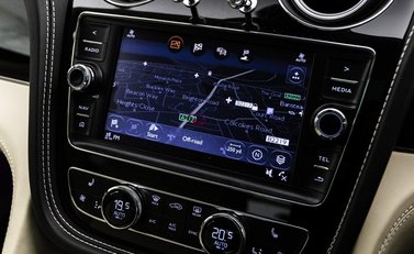 Bentley Bentayga V8 Diesel 18