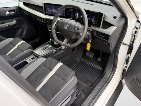 Vauxhall Frontera 83kW GS 44kWh 5dr Auto 19