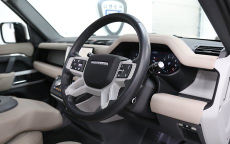 Land Rover Defender XS Edition MHEV P400 - 6 Seats, 11.4 Screen and Superb Specification 6