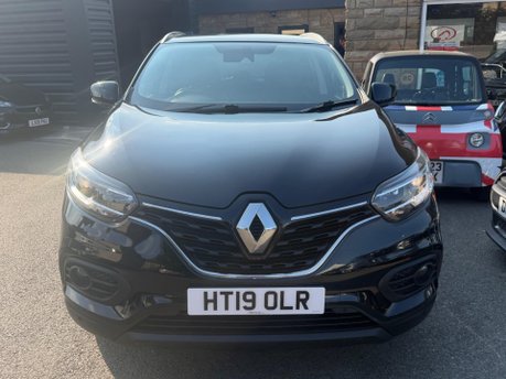 Renault Kadjar ICONIC TCE 8