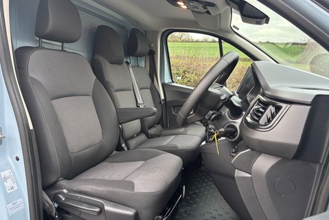 Renault Trafic SL28 Business Plus 130 ps dCi - Twin Side Loading Doors 4