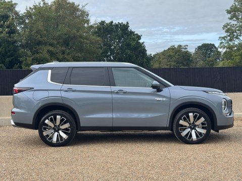 Mitsubishi Outlander 2.4 22.7kWh Nativa CVT 4WD Euro 6 (s/s) 5dr 6