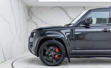 Land Rover Defender 110 D300 X 26