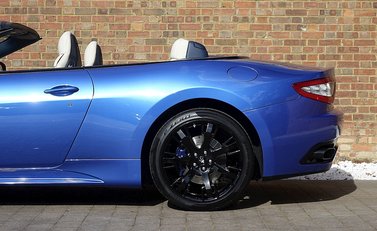 Maserati Grancabrio Sport 8