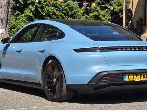 Porsche Taycan Taycan 4x2 4dr 25