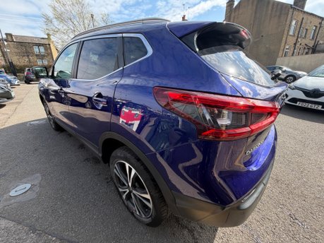 Nissan Qashqai DIG-T N-CONNECTA 6