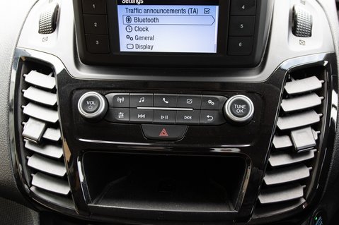 Ford Grand Tourneo Connect TITANIUM TDCI 26