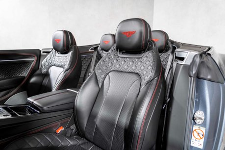 Bentley Continental GTC V8. MULLINER SPEC. DYNAMIC RIDE. ROTATING DISPLAY. CARBON INTERIOR. 27