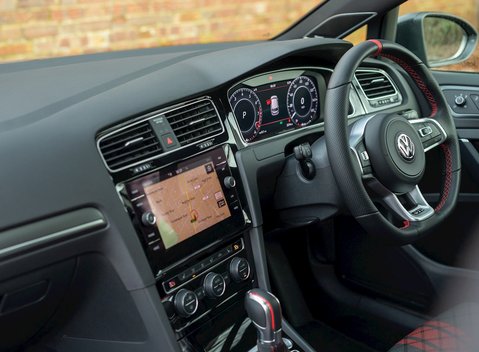 Volkswagen Golf GTI TCR 16