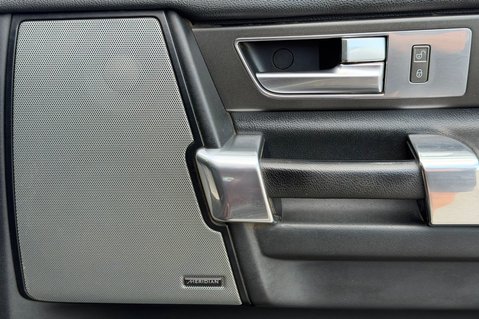 Land Rover Discovery SDV6 SE TECH - 11 SERVICES RECORDED INC CAMBELT CHANGE 34
