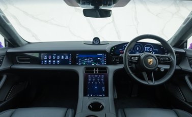 Porsche Taycan 4S CROSS TURISMO 20