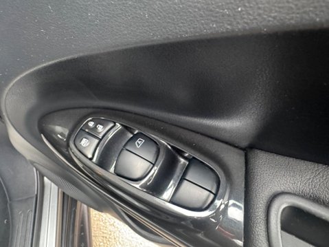 Nissan Juke 1.5 dCi Tekna Euro 6 (s/s) 5dr 19