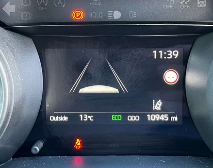 Toyota Yaris 1.5 Yaris Design HEV CVT 5dr 28