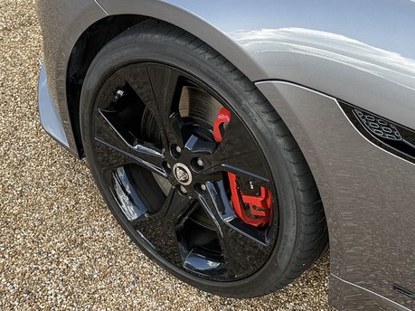 Jaguar F-Type 75 37