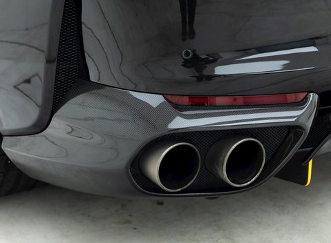 Ferrari 812 Superfast 26