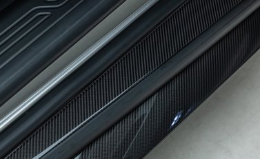 Aston Martin Vanquish V12 26