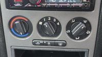 Vauxhall Astra 1.4i 16v Enjoy Hatchback 5dr Petrol Manual (167 g/km, 89 bhp) 26